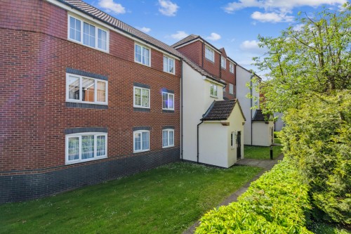 Node Way Gardens , Welwyn Village