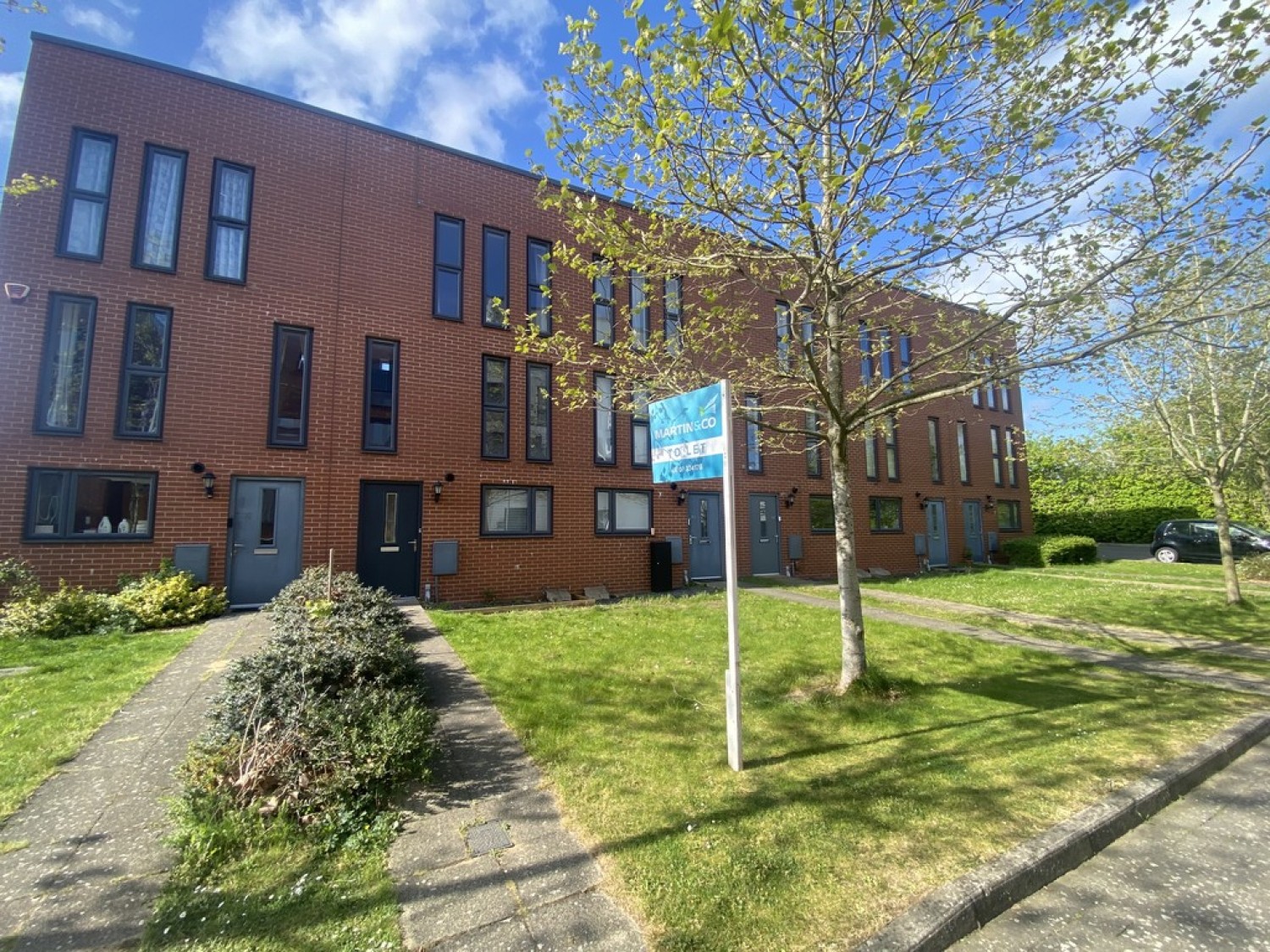 4 bedroom House for Letting 80 Penn Way