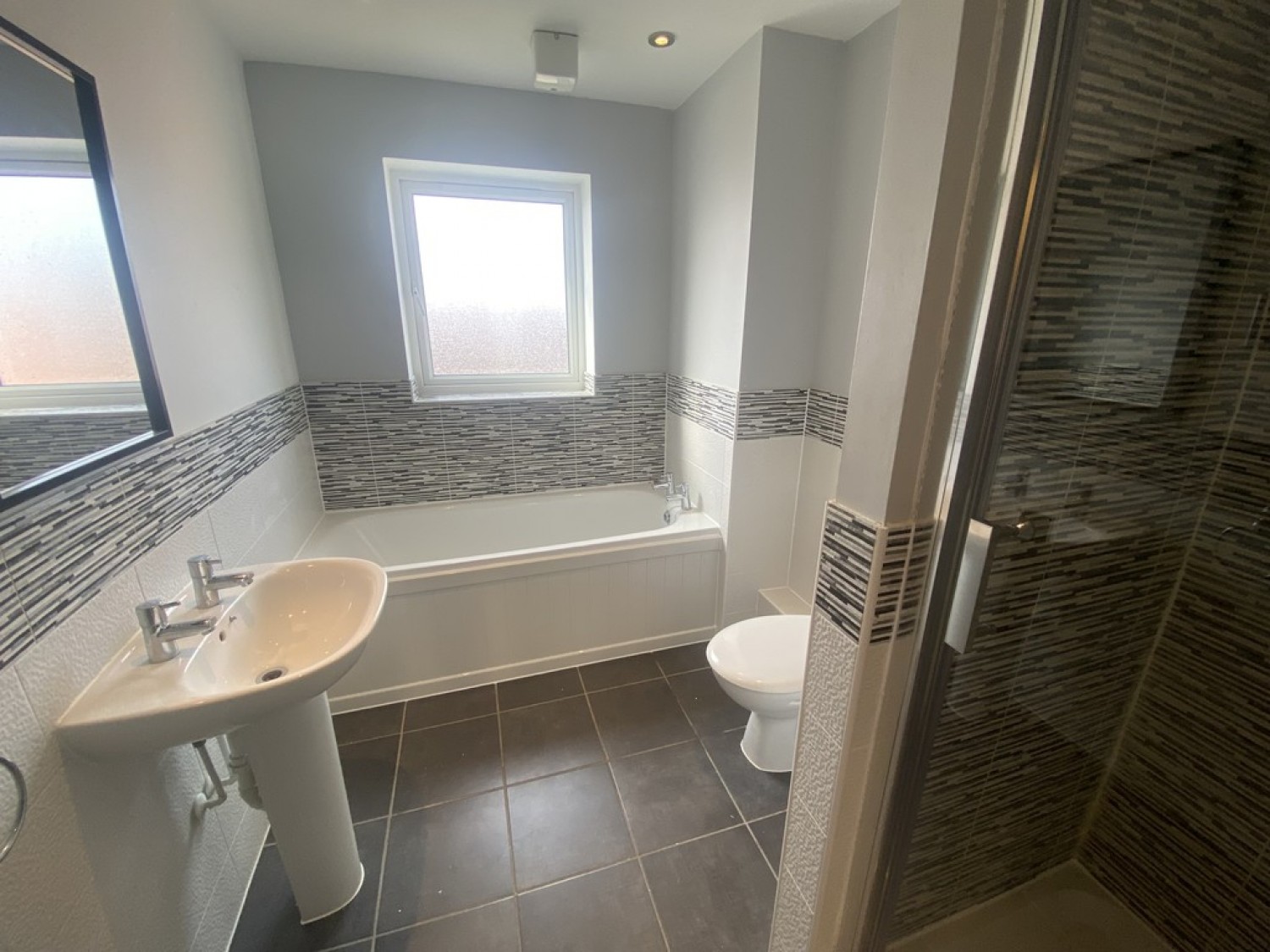 4 bedroom House for Letting 80 Penn Way