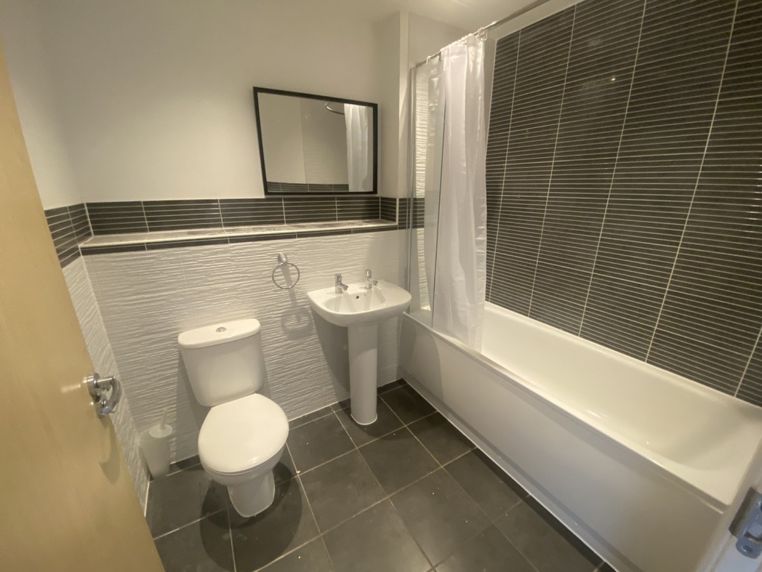 4 bedroom House for Letting 80 Penn Way