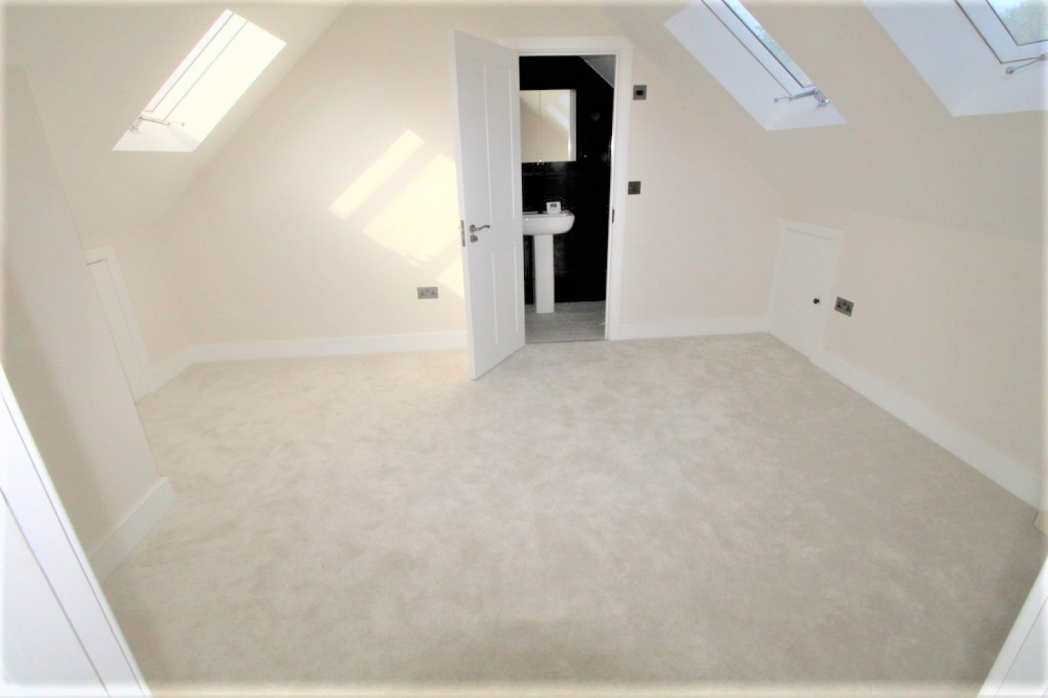 2 bedroom Flat for Sale Park Street, Hatfield