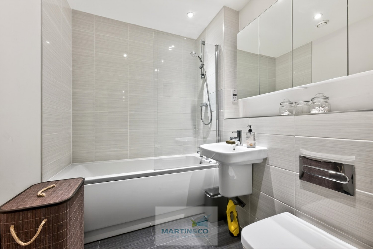 2 bedroom Flat for Sale Duchess Court, Welwyn Garden City