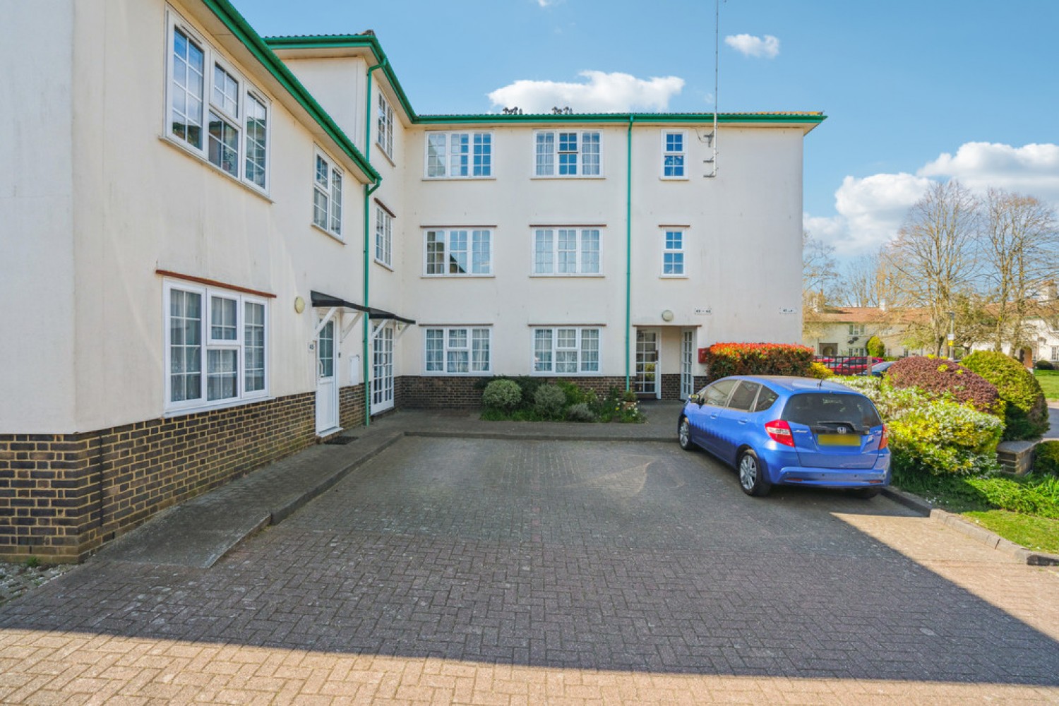 Guessens Court, Welwyn Garden City
