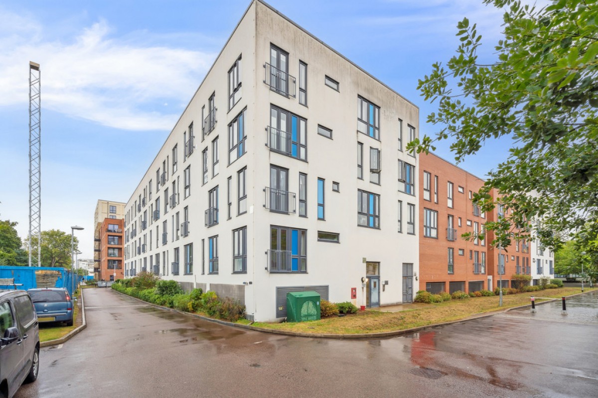 Salvisberg Court, Welwyn Garden City,