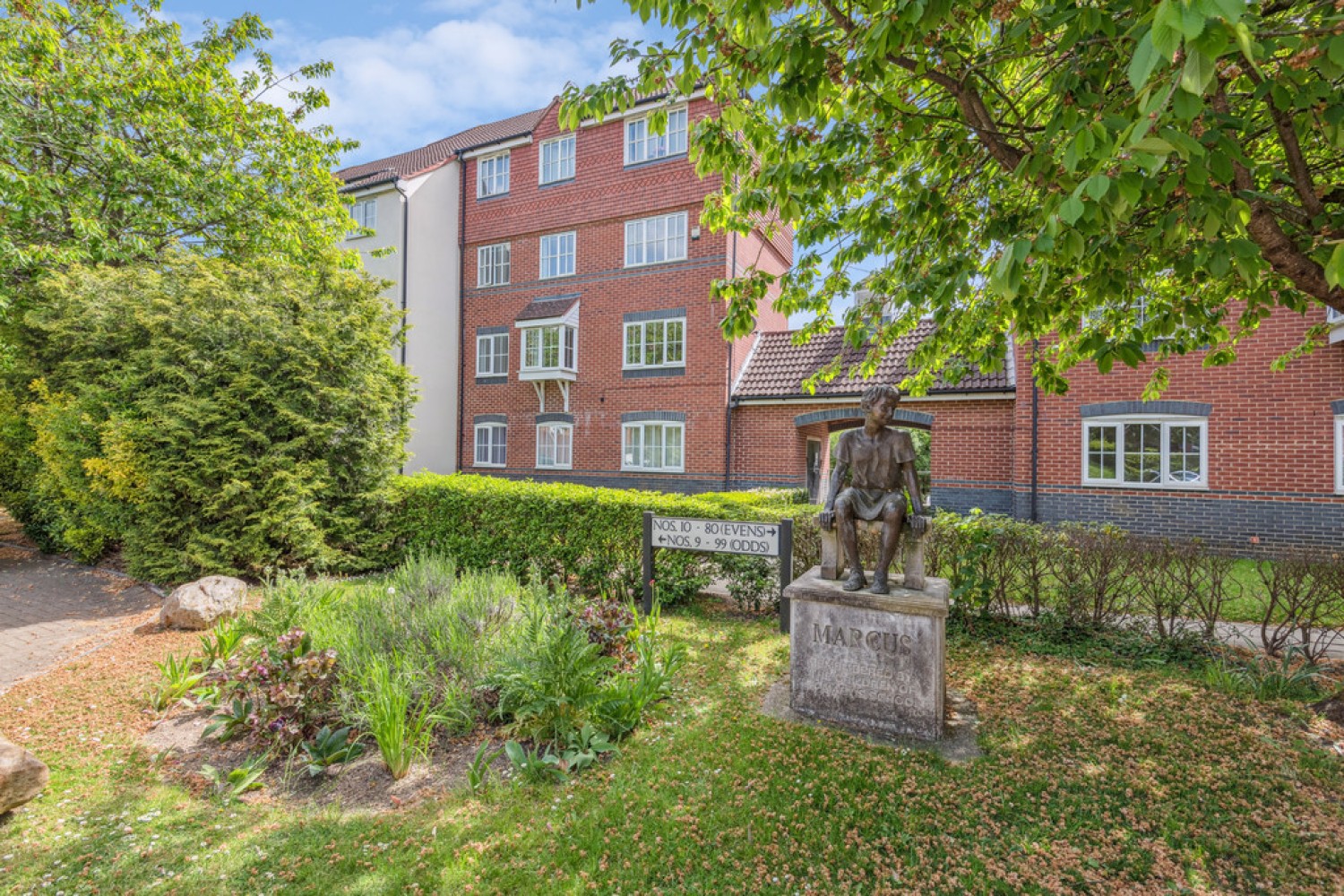Nodeway Gardens, Welwyn Village