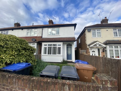 Birchwood Avenue, Hatfield