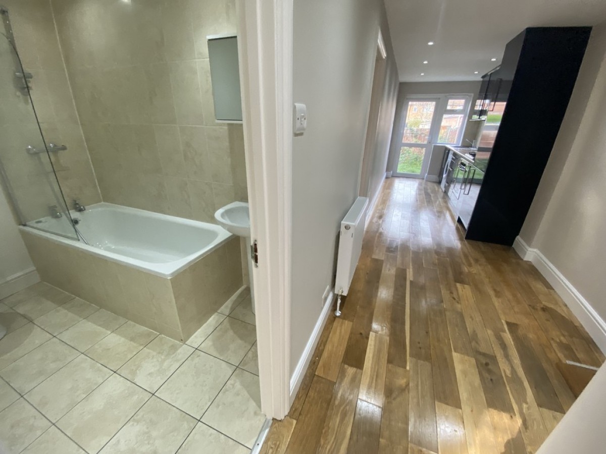 Birchwood Avenue, Hatfield