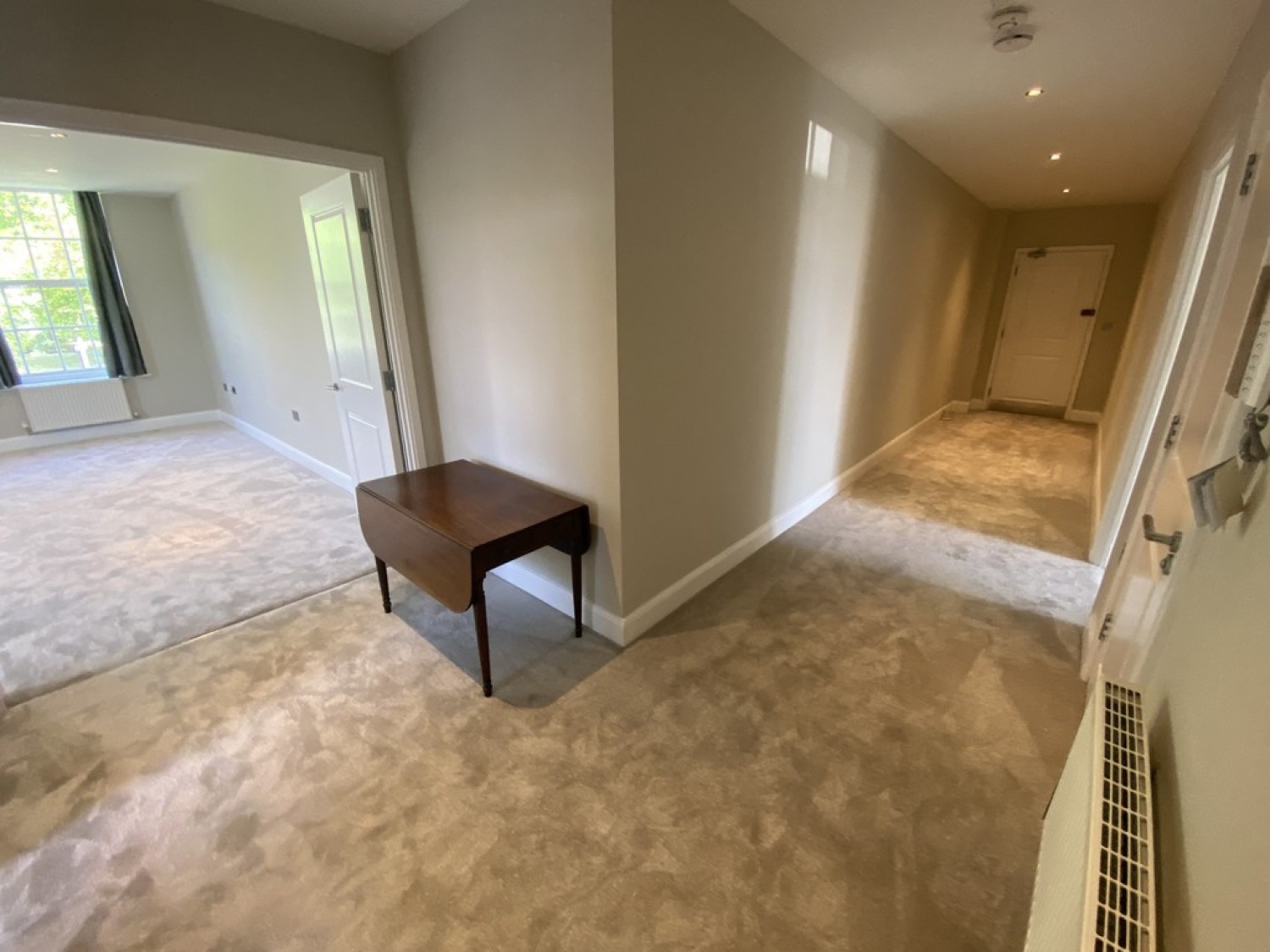 2 bedroom Flat for Letting Rosanne House, Bridge Road