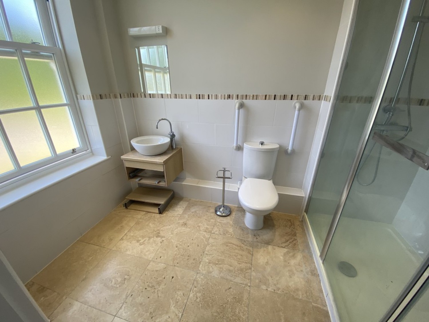 2 bedroom Flat for Letting Rosanne House, Bridge Road