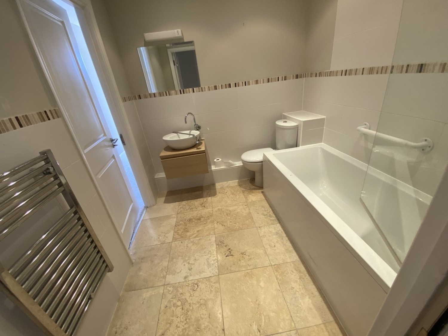 2 bedroom Flat for Letting Rosanne House, Bridge Road