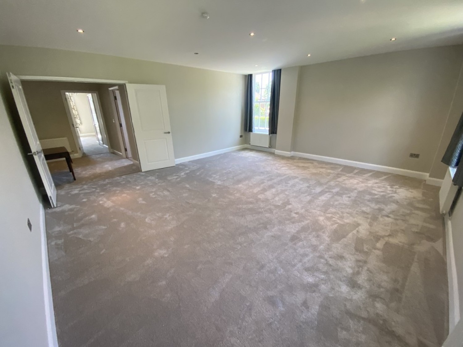 2 bedroom Flat for Letting Rosanne House, Bridge Road