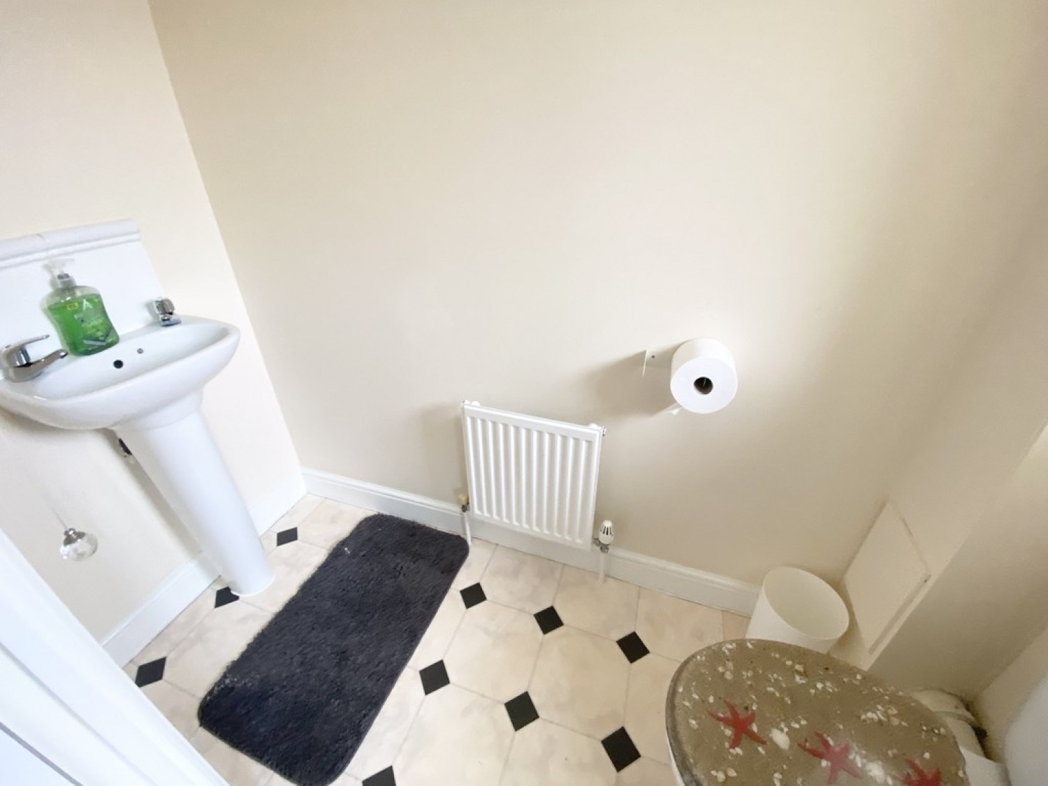 3 bedroom House for Sale Chambers Grove, Welwyn Garden City, Herts