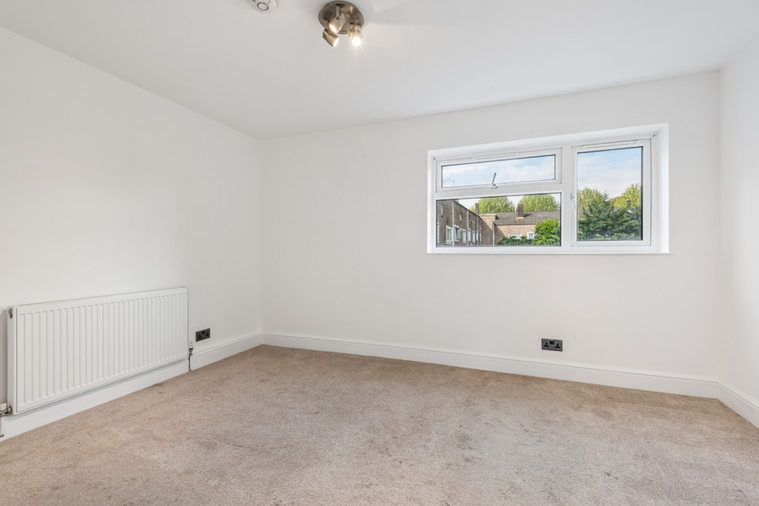 1 bedroom Flat for Sale Northdown Road, Hatfield
