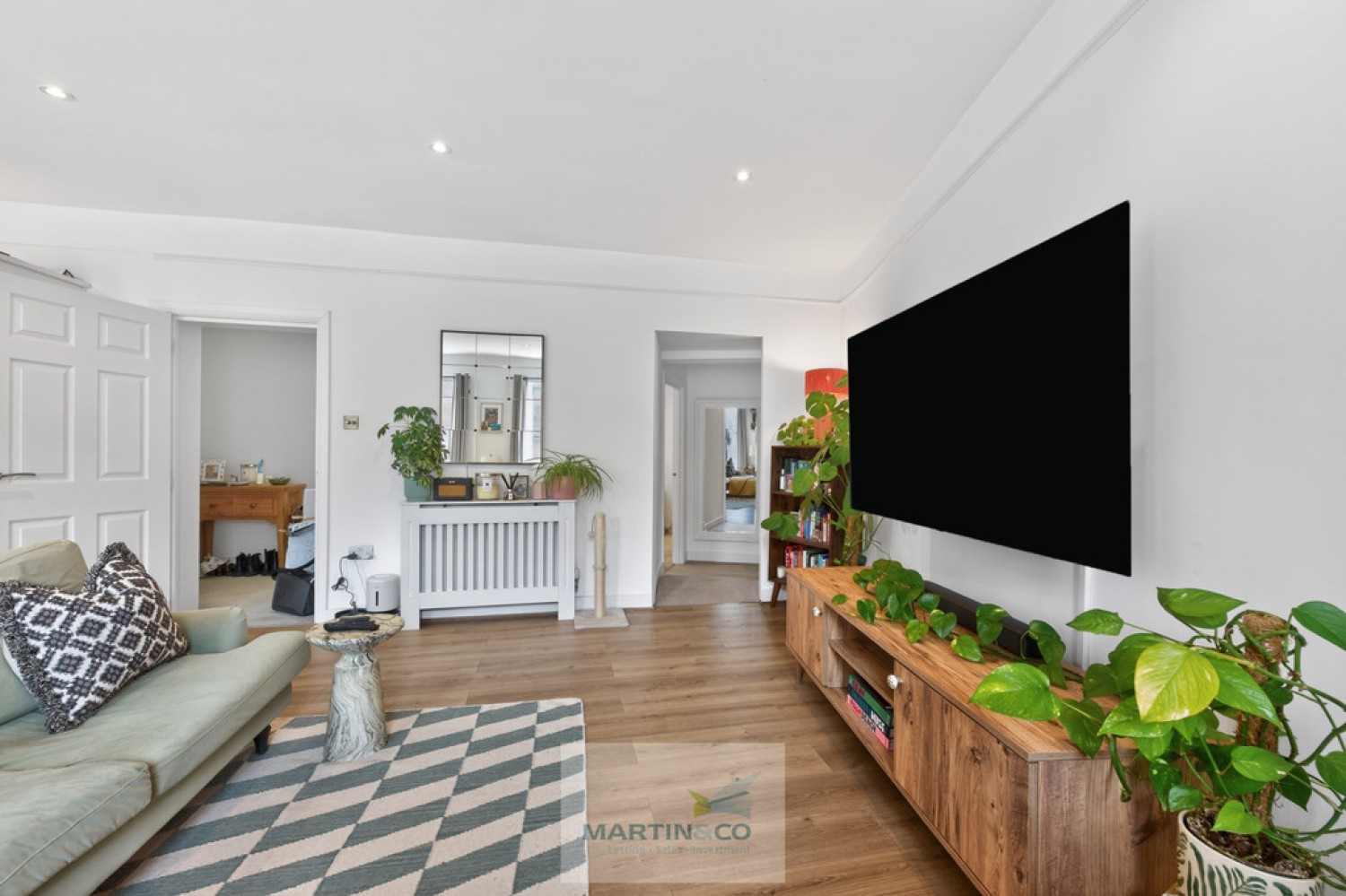 2 bedroom Flat for Sale Park Street, Hatfield, Hertfordshire