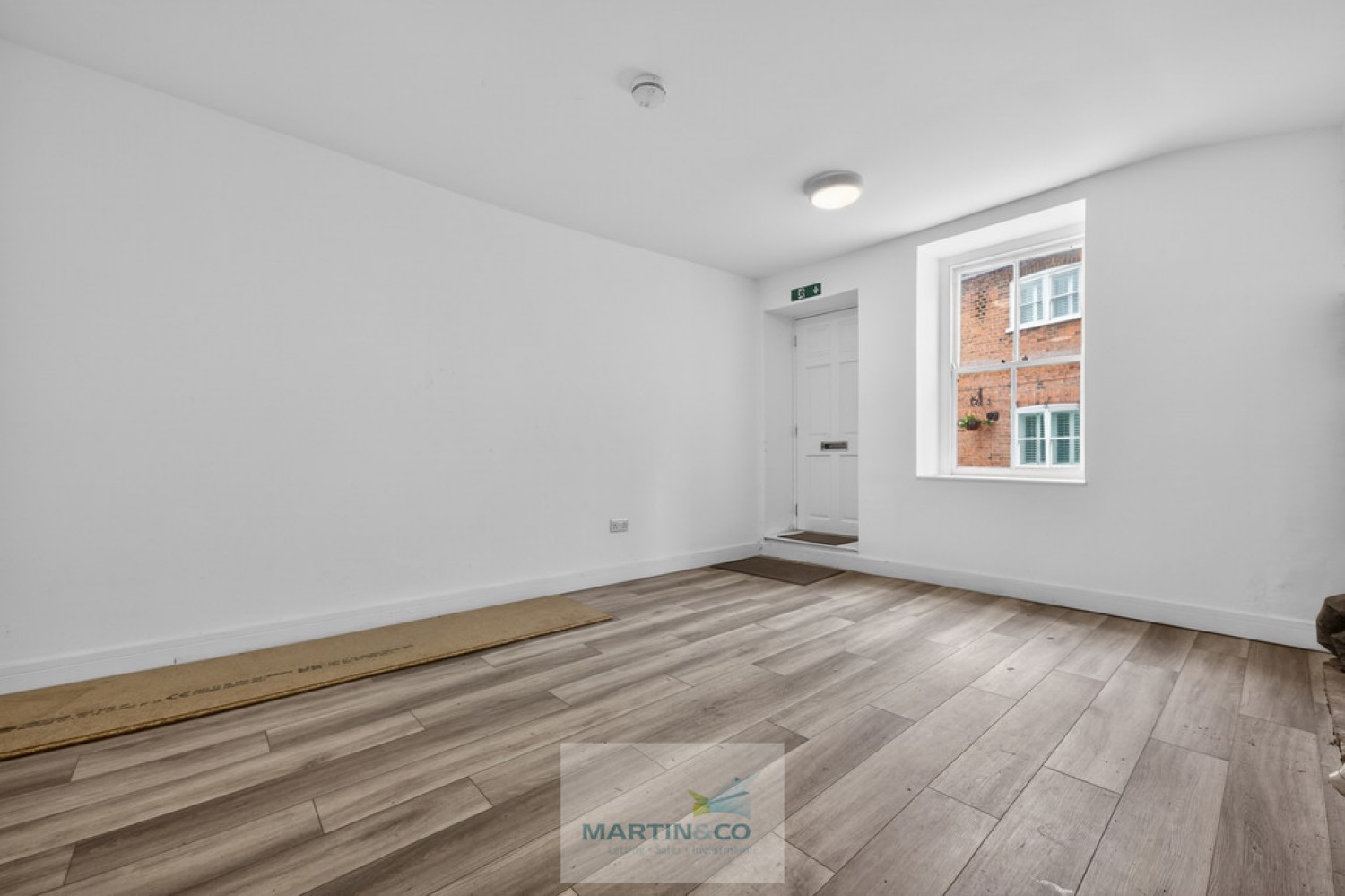 2 bedroom Flat for Sale Park Street, Hatfield, Hertfordshire
