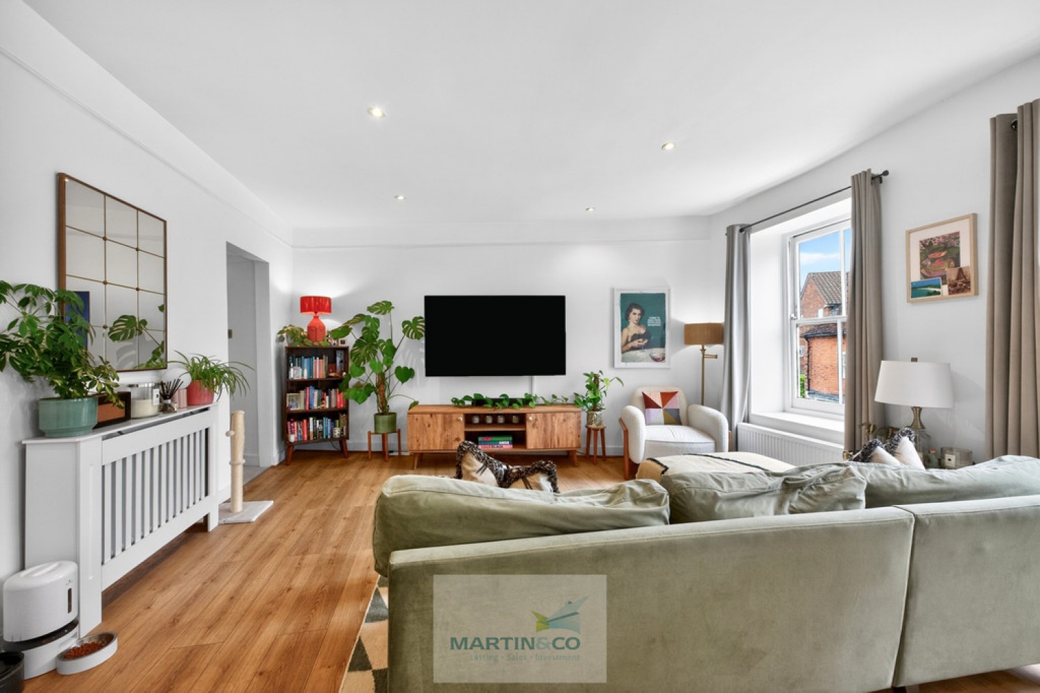 2 bedroom Flat for Sale Park Street, Hatfield, Hertfordshire