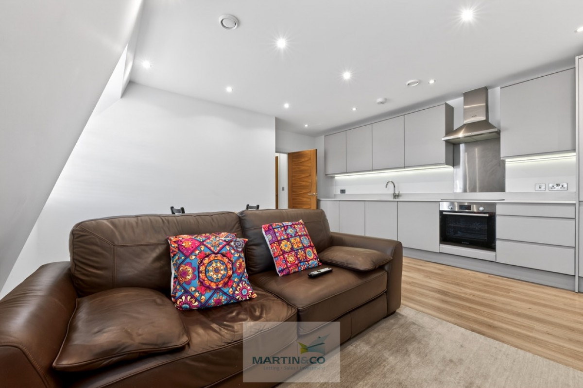 Stonehills House, Welwyn Garden City