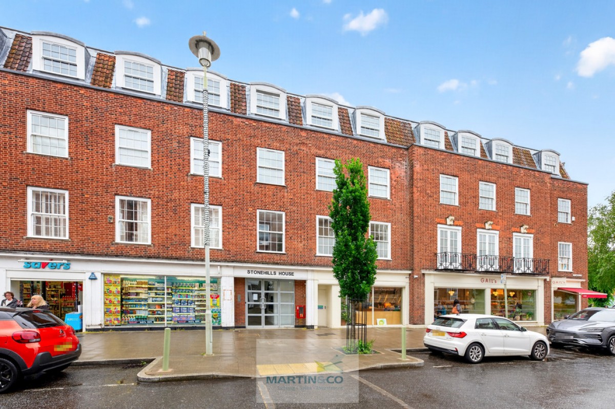 Stonehills House, Welwyn Garden City