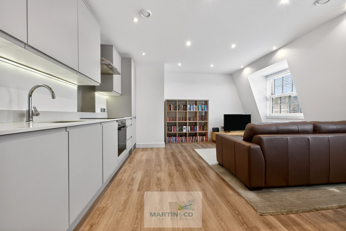 Stonehills House, Welwyn Garden City