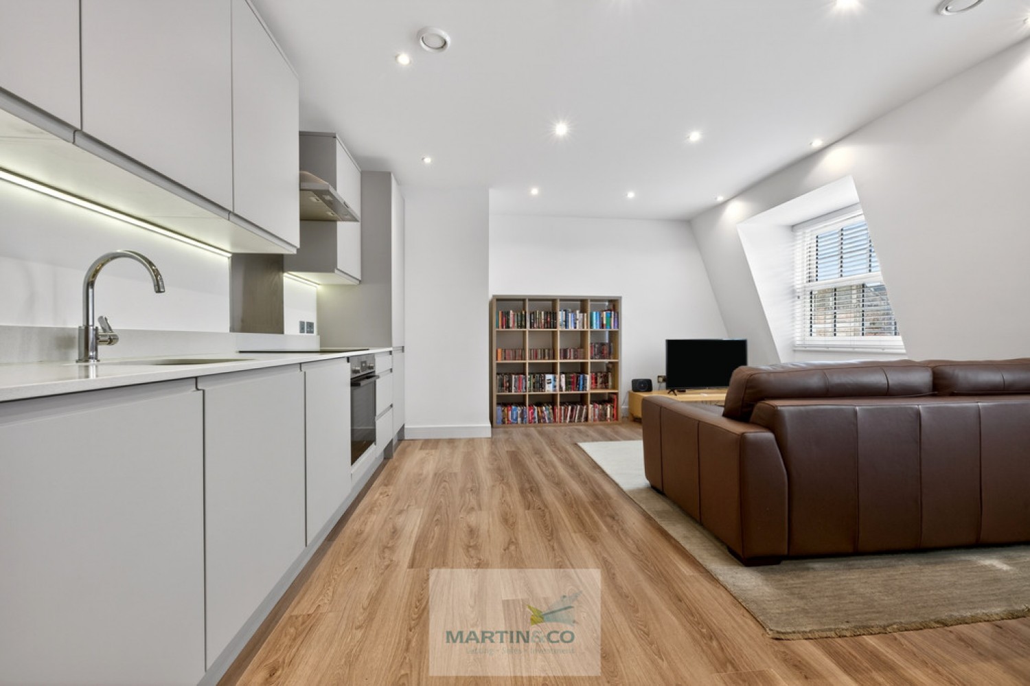 2 bedroom Flat for Sale Stonehills House, Welwyn Garden City