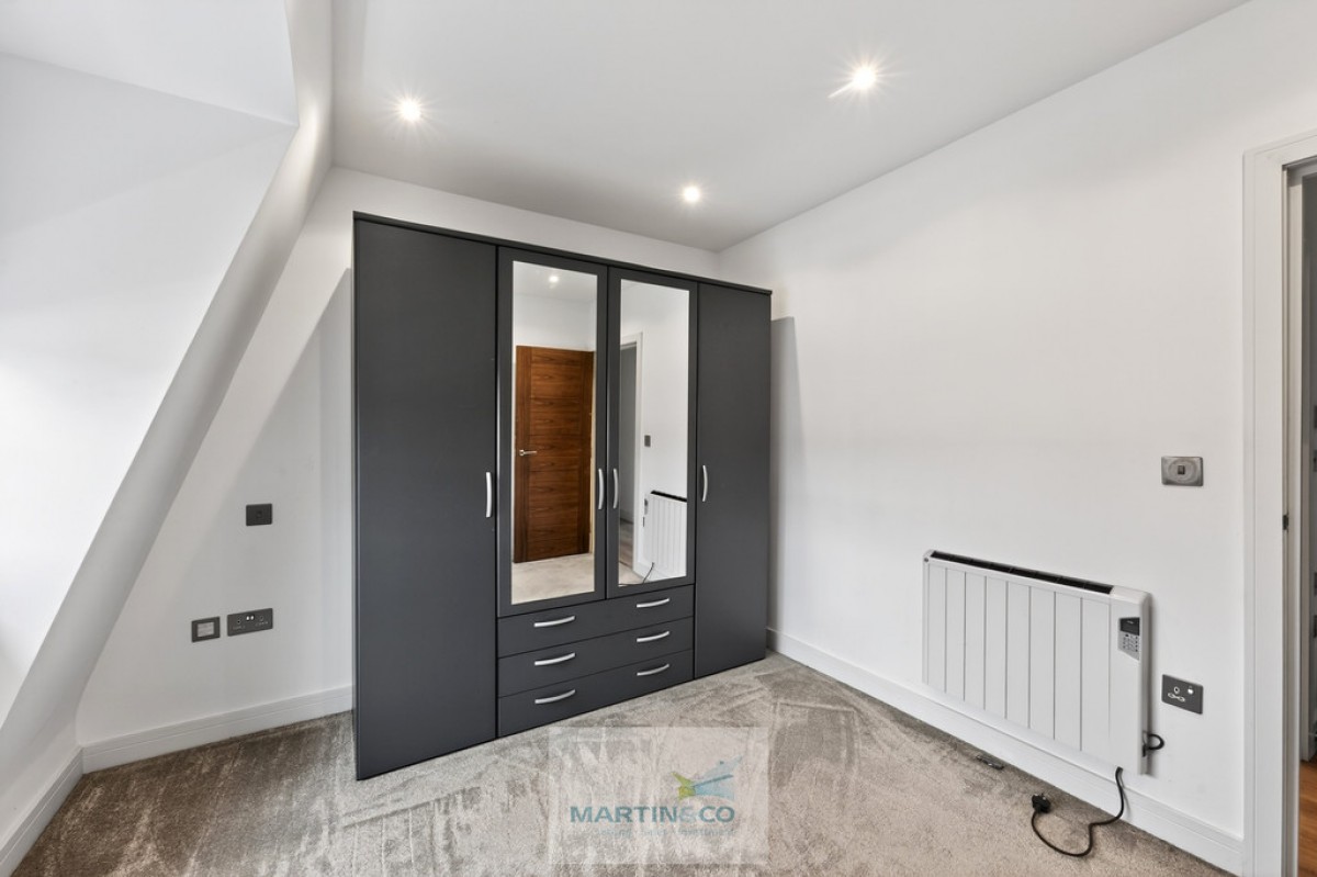Stonehills House, Welwyn Garden City