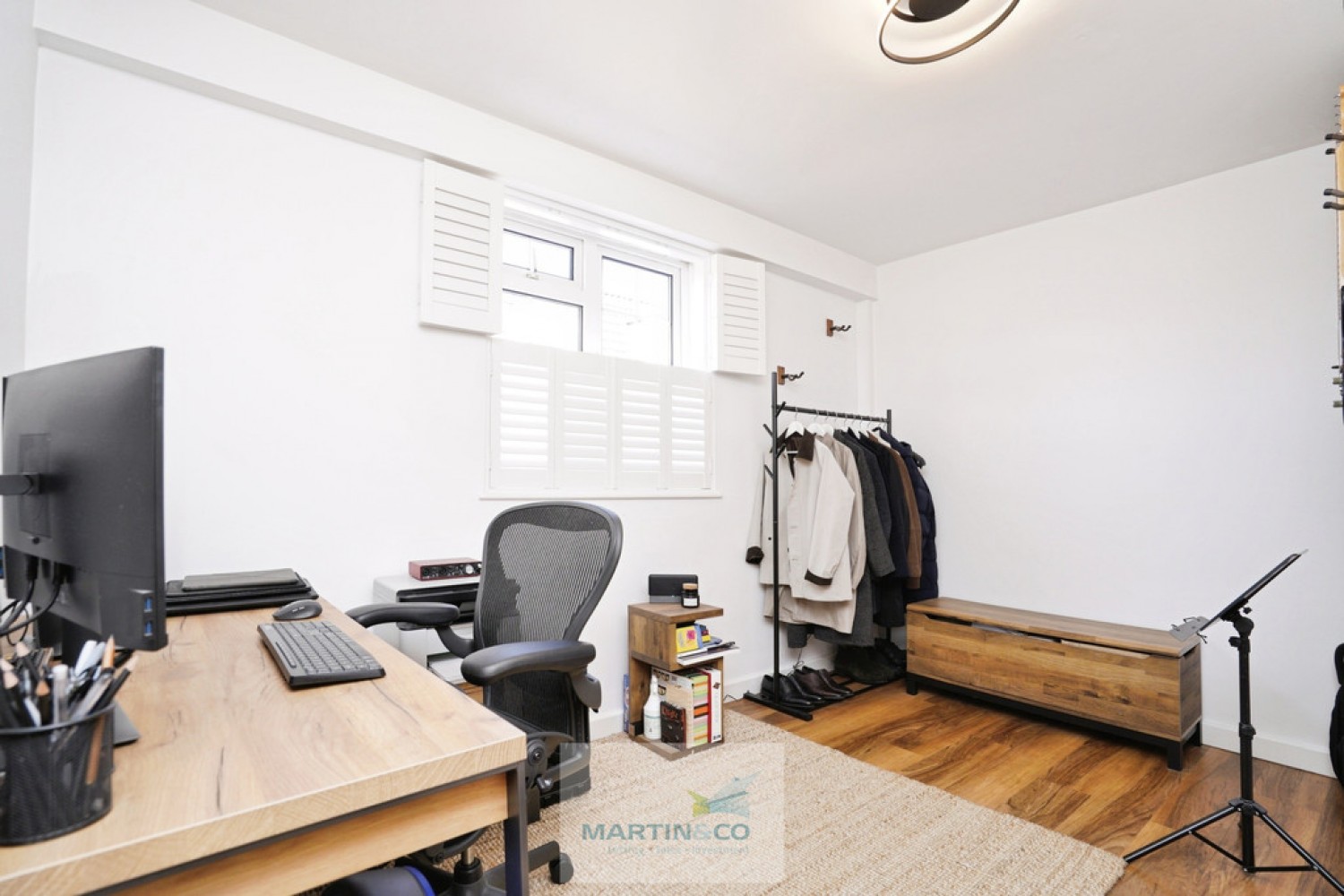 3 bedroom Flat for Sale Longcroft House, Fretherne Road, WGC