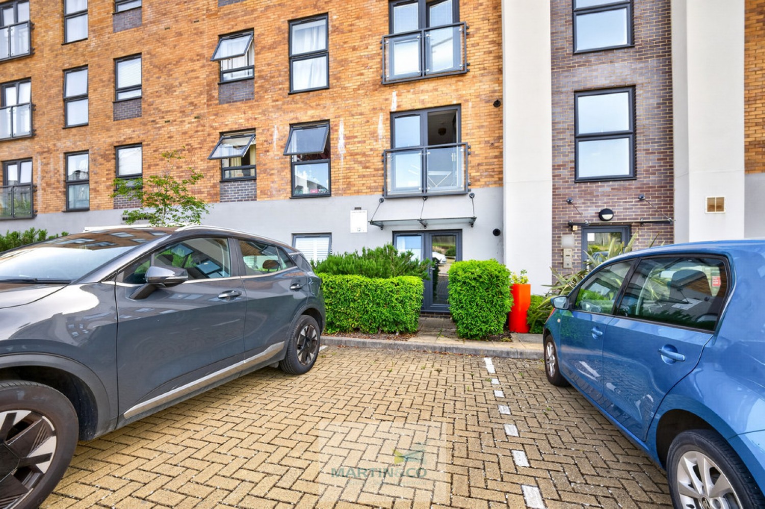 2 bedroom Flat for Sale Welwyn Garden City, Hertfordshire, .