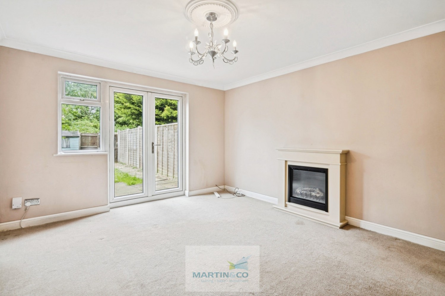 2 bedroom House for Sale 70 Swift Close