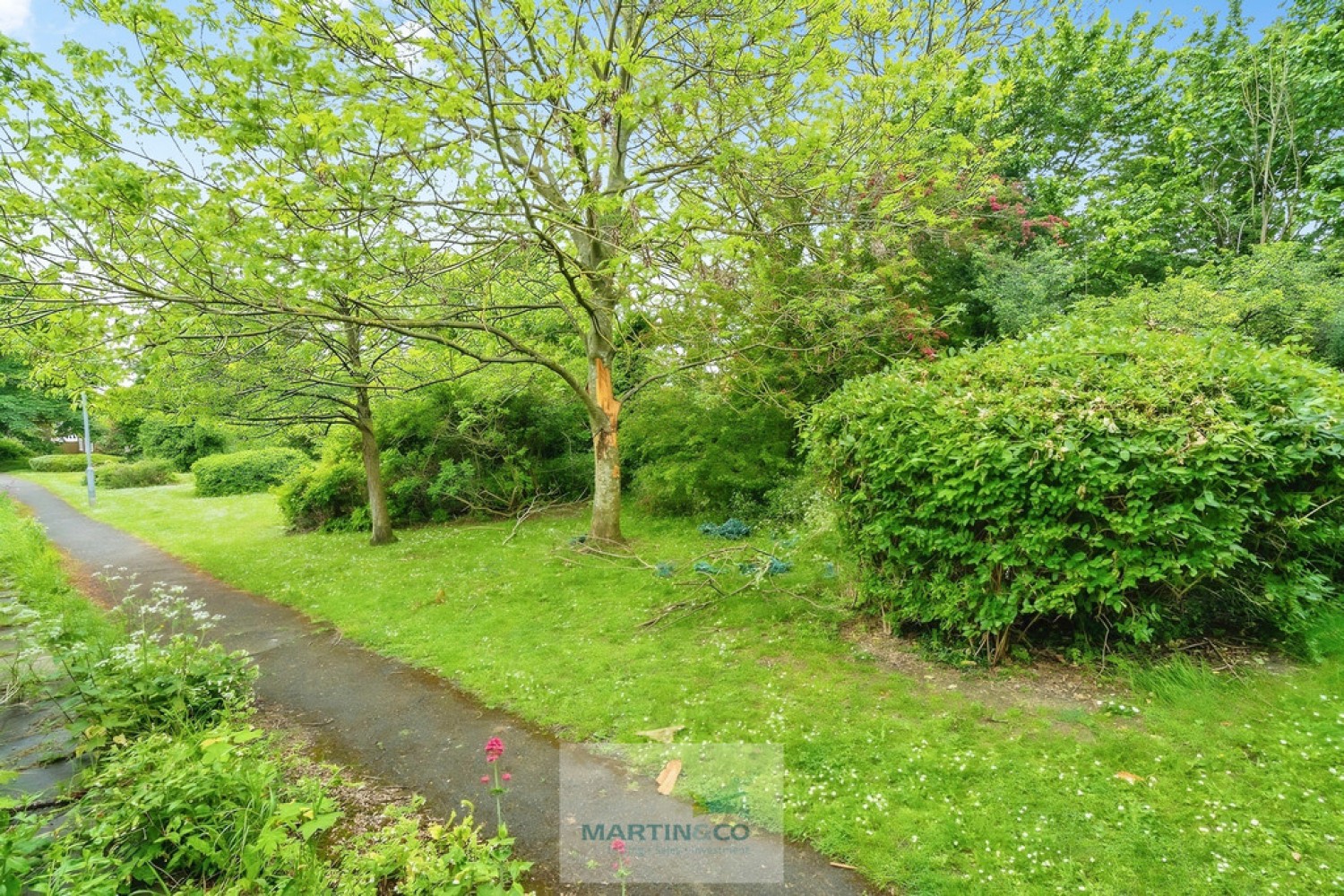 2 bedroom House for Sale 70 Swift Close