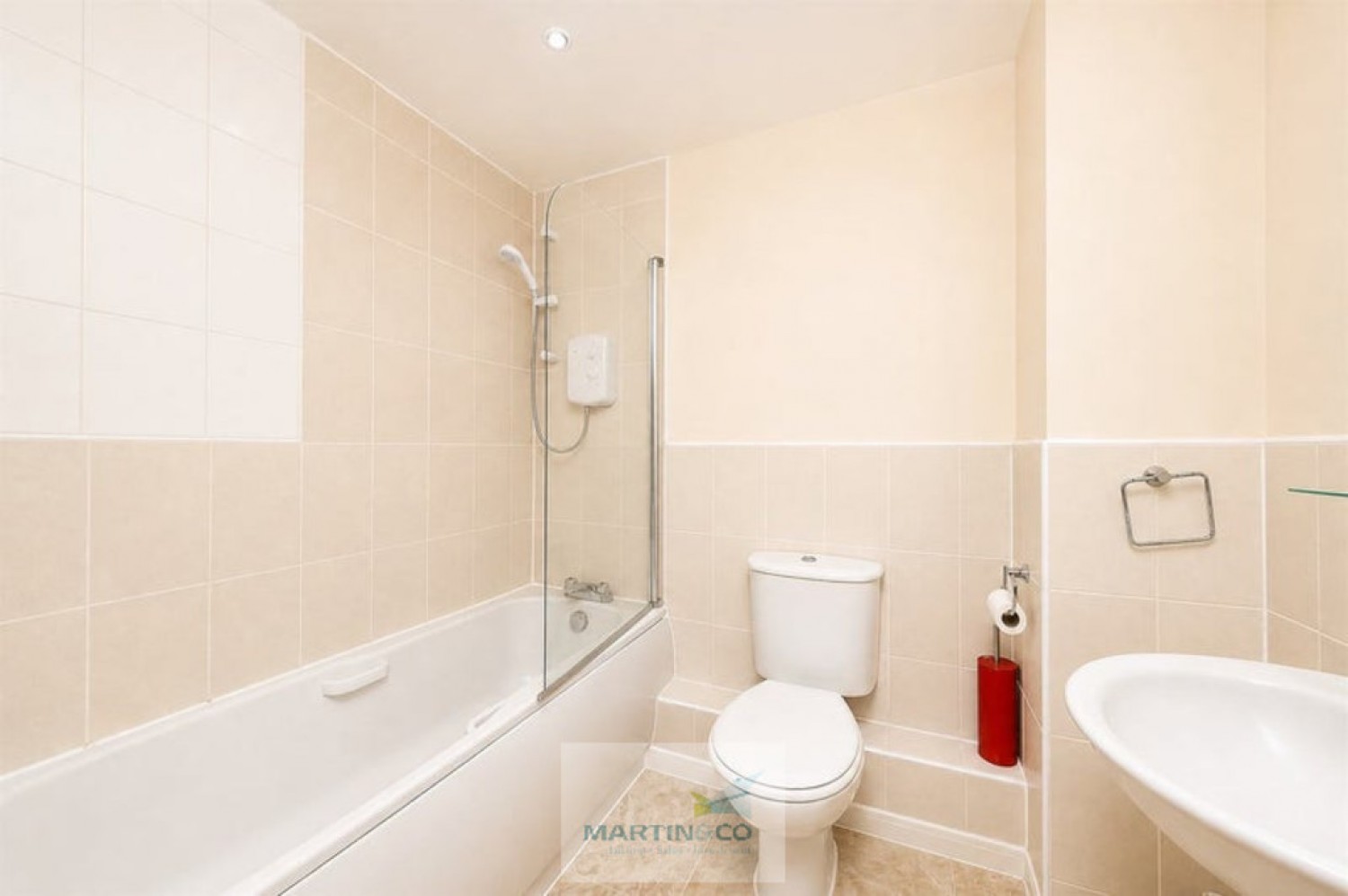 3 bedroom Flat for Letting Cunningham Avenue, Hatfield