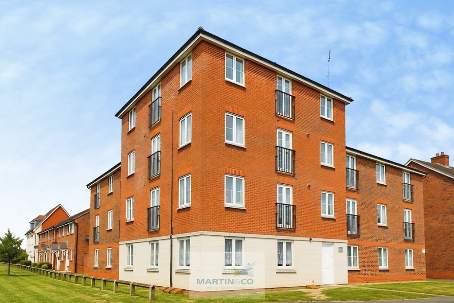 3 bedroom Flat for Letting Cunningham Avenue, Hatfield