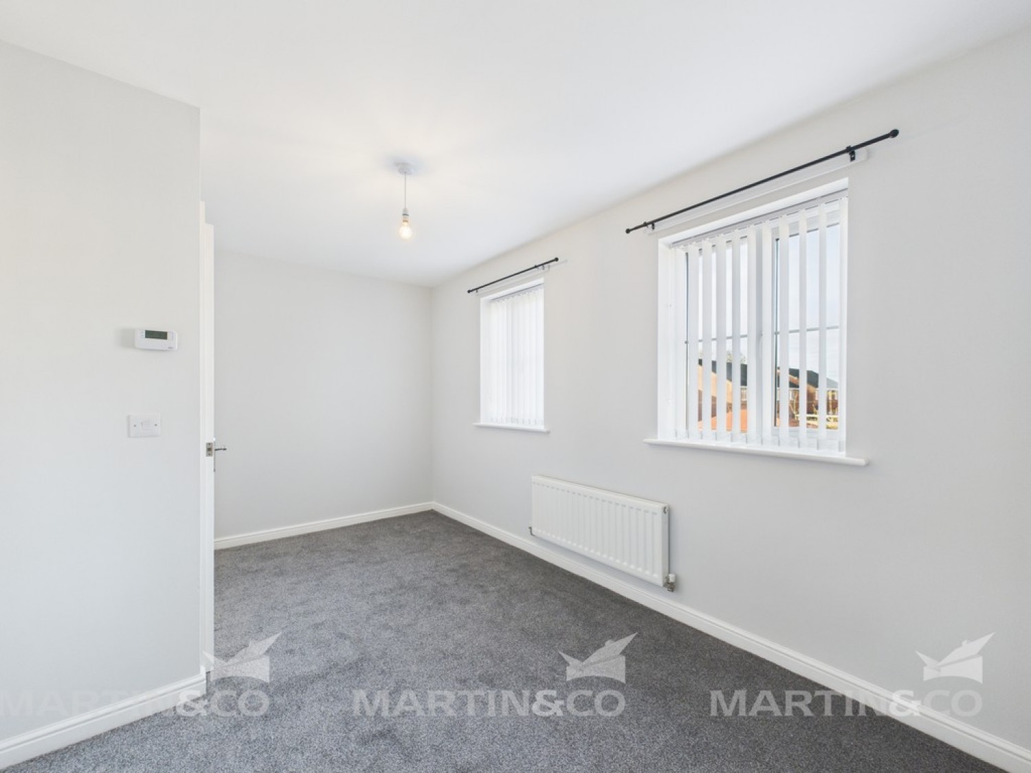 Northfield Avenue, Toll Bar