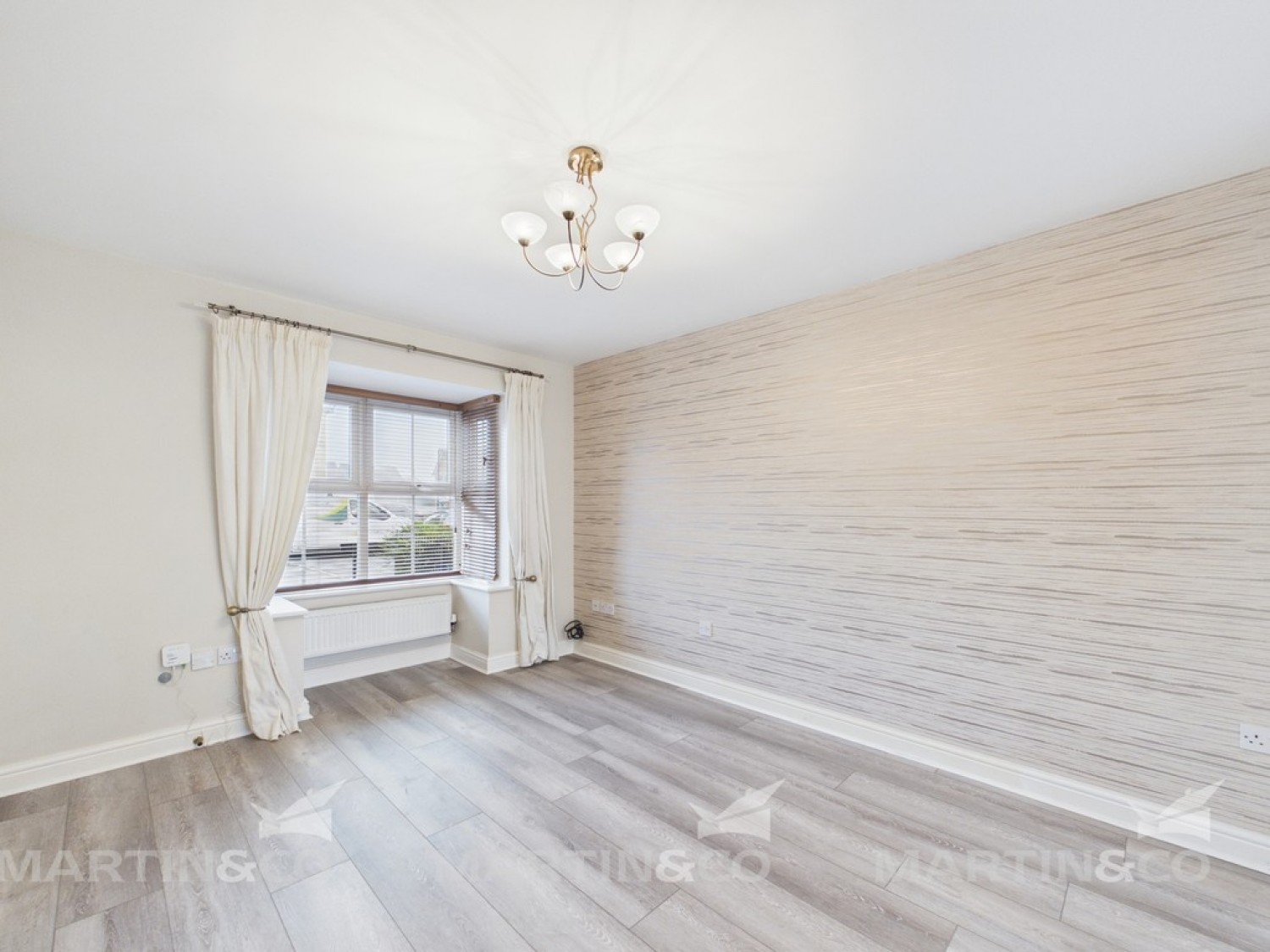 3 bedroom House for Letting Middlefield Close