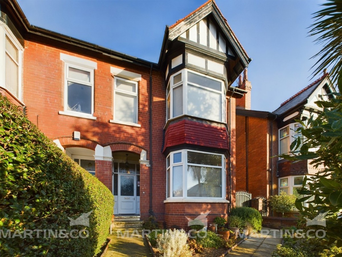 Flat 5, 7 Balmoral Road