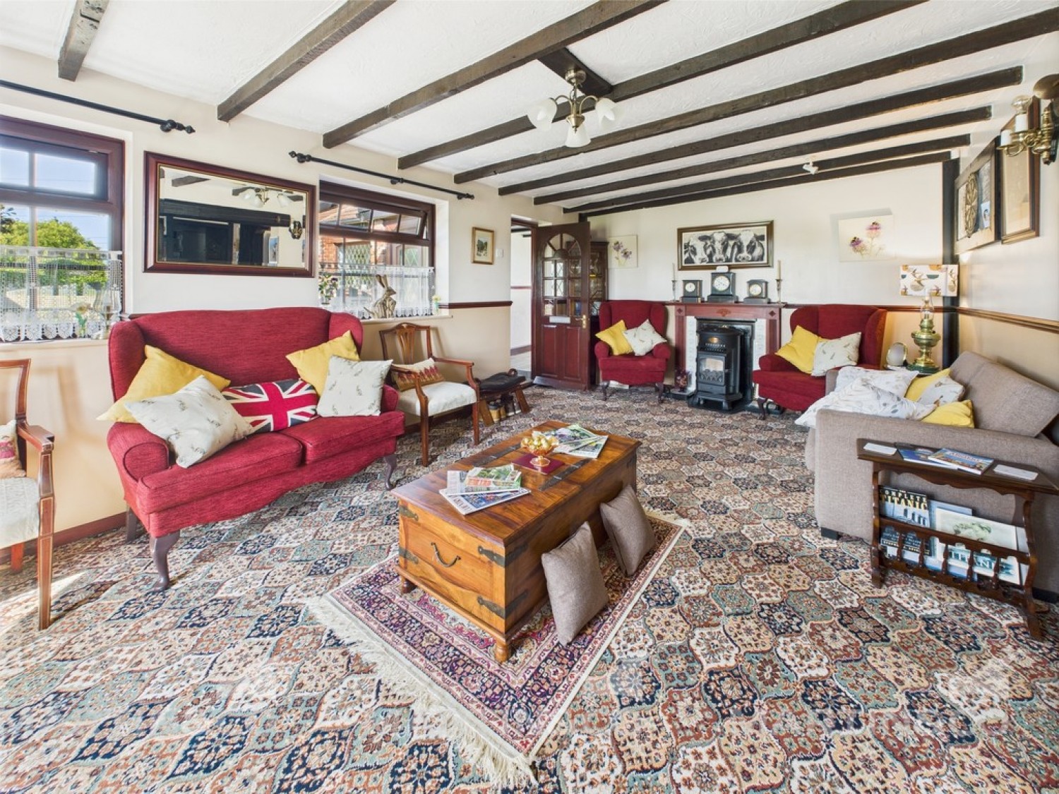 5 bedroom Bungalow in Willow Bridge Lane , Moss