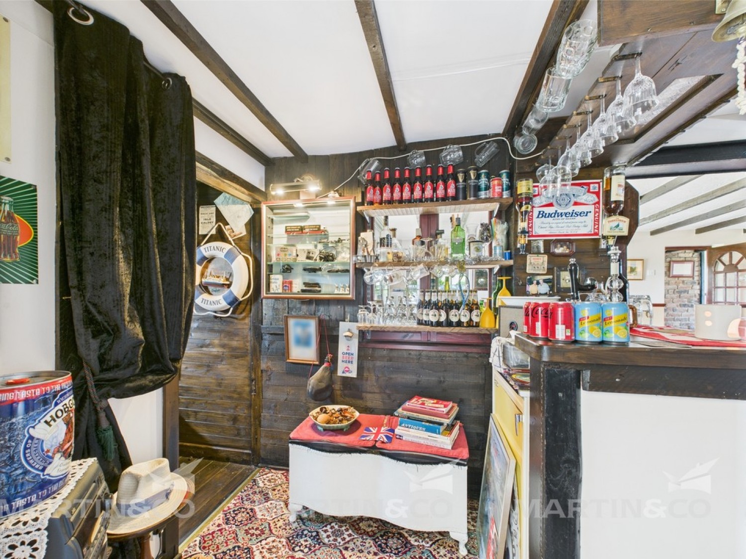 5 bedroom Bungalow in Willow Bridge Lane , Moss