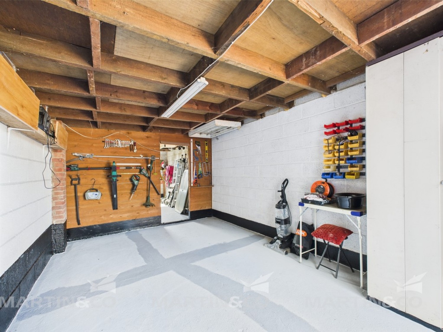 5 bedroom Bungalow in Willow Bridge Lane , Moss