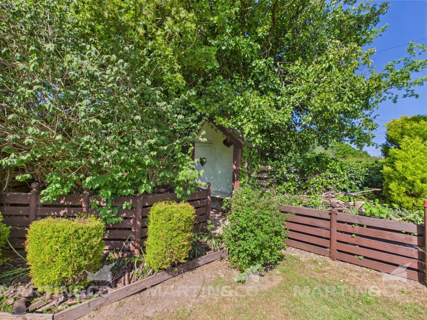 5 bedroom Bungalow in Willow Bridge Lane , Moss