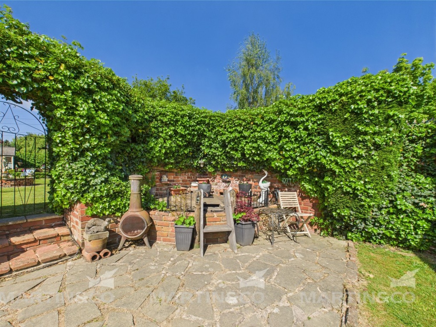 5 bedroom Bungalow in Willow Bridge Lane , Moss