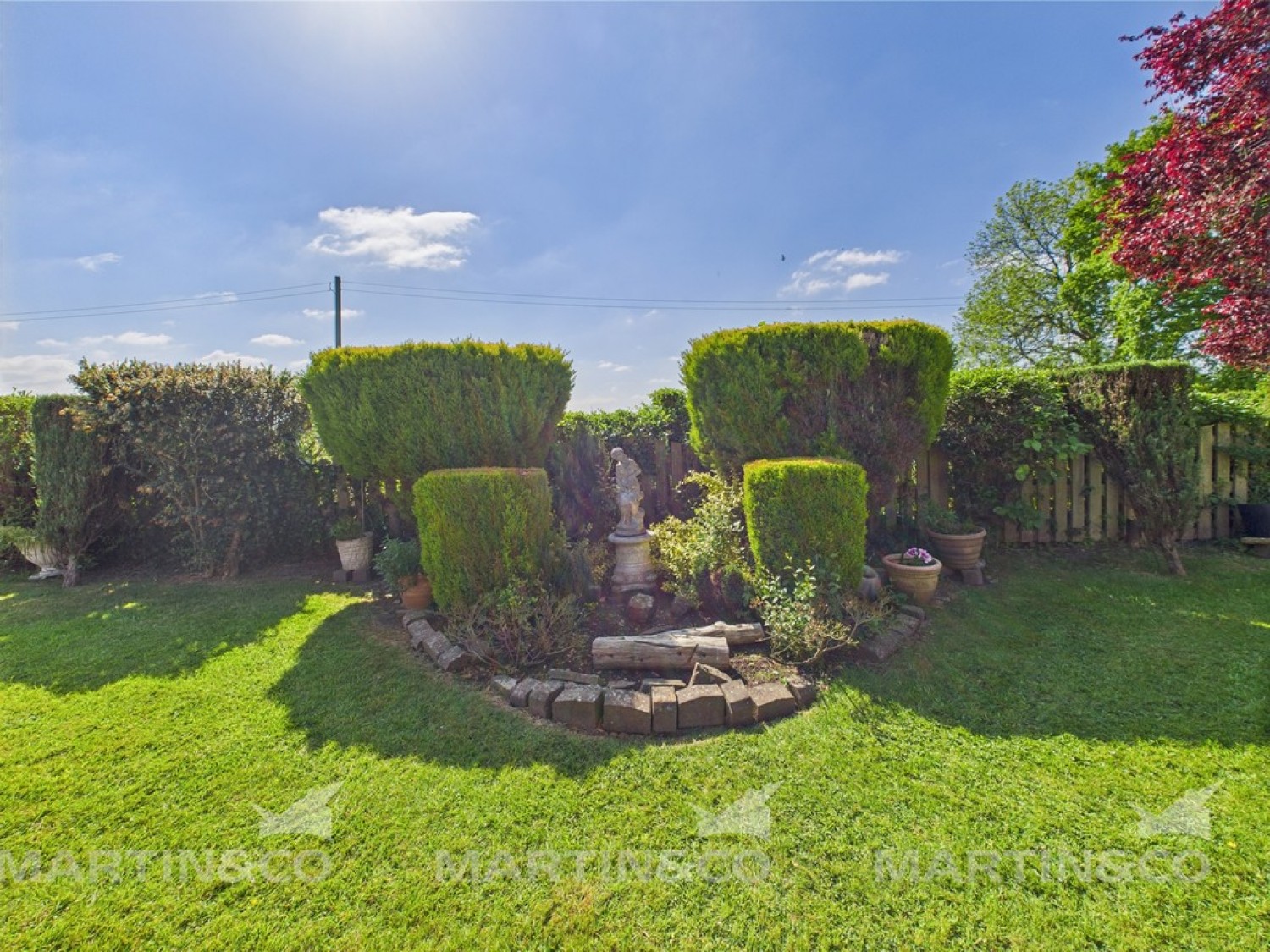 5 bedroom Bungalow in Willow Bridge Lane , Moss