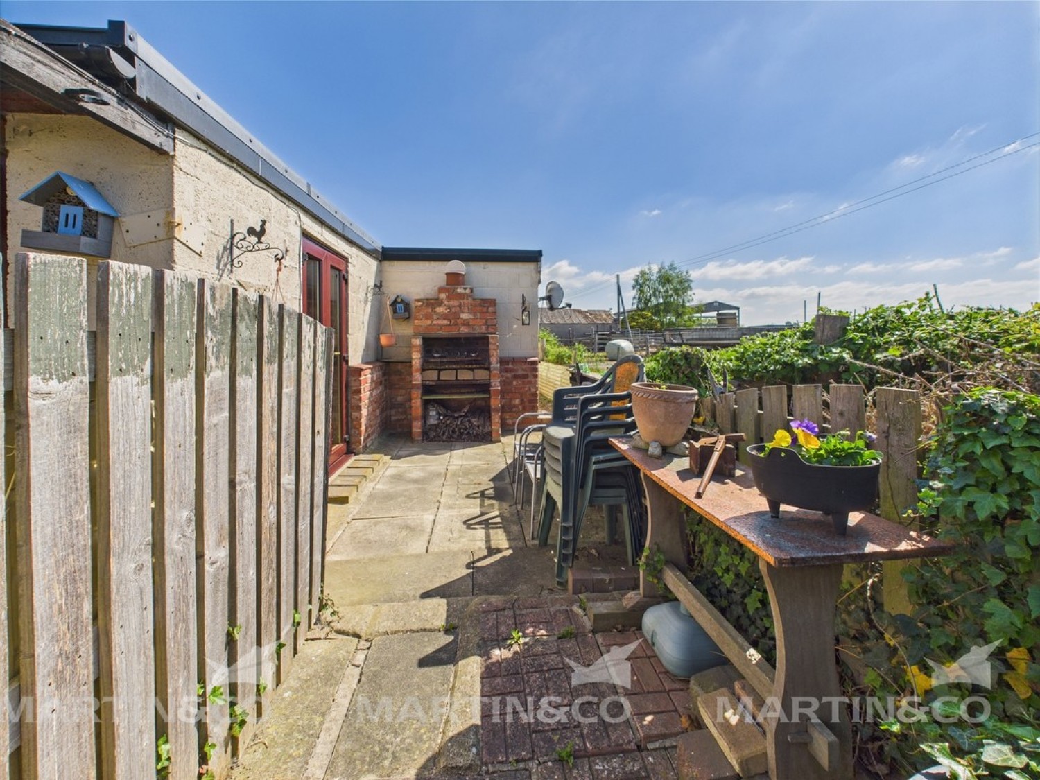 5 bedroom Bungalow in Willow Bridge Lane , Moss