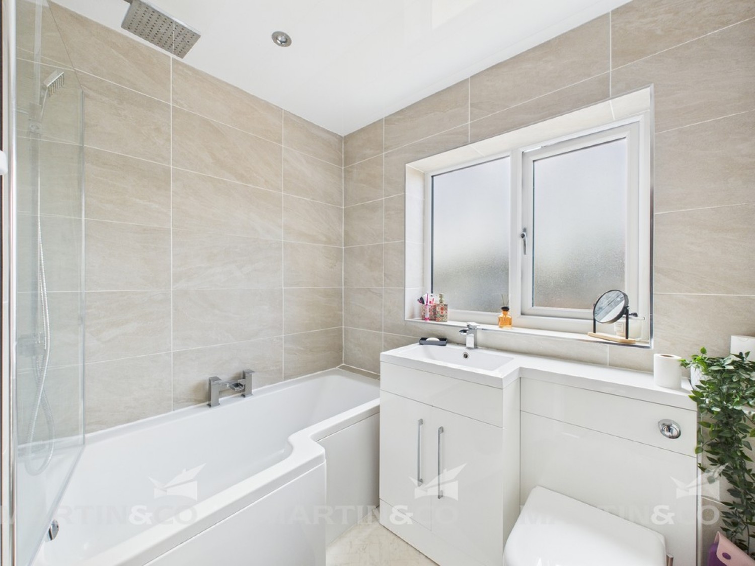 3 bedroom House in Church Road, Wadworth