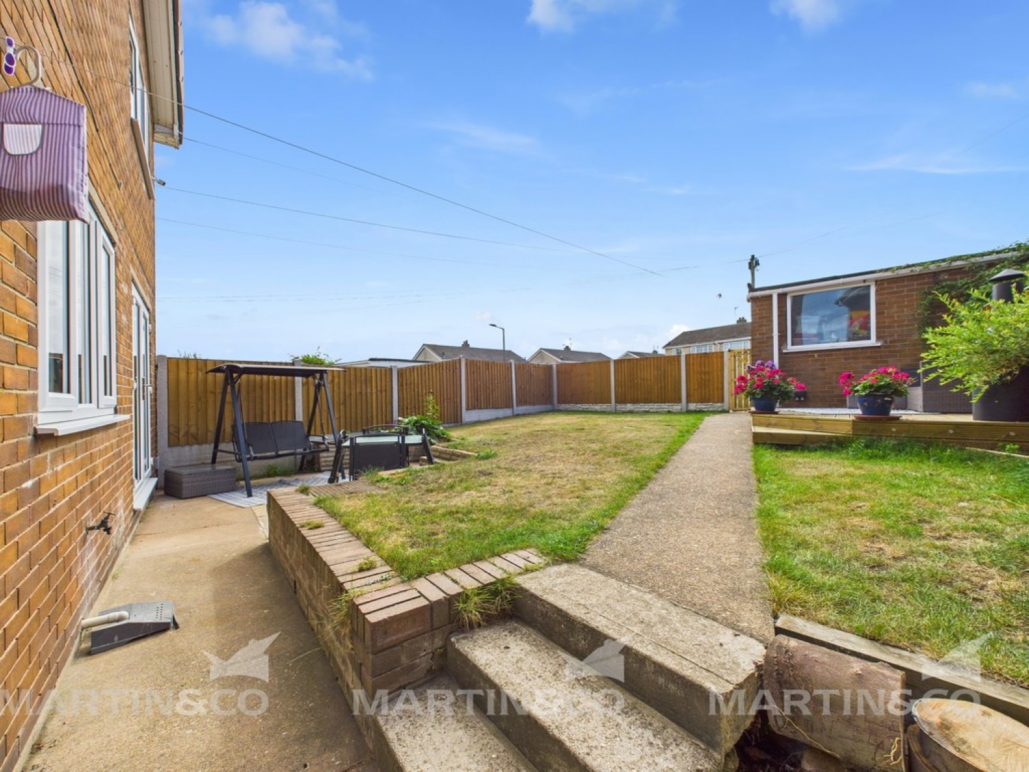 3 bedroom House in Church Road, Wadworth