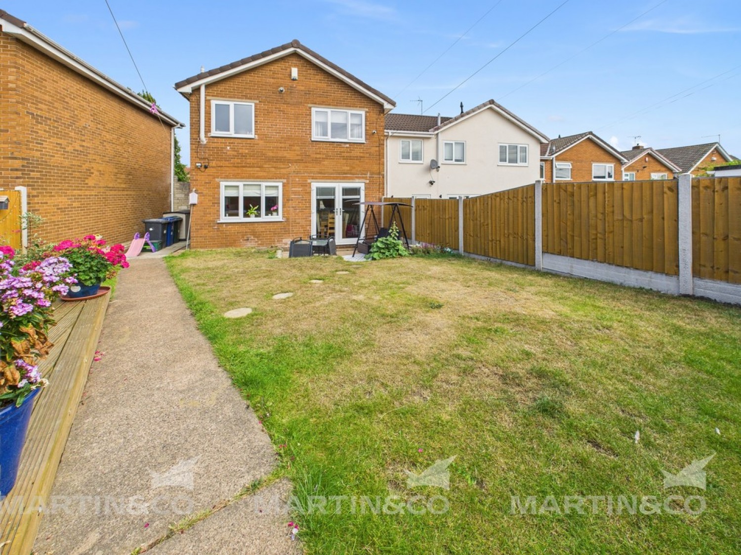 3 bedroom House in Church Road, Wadworth