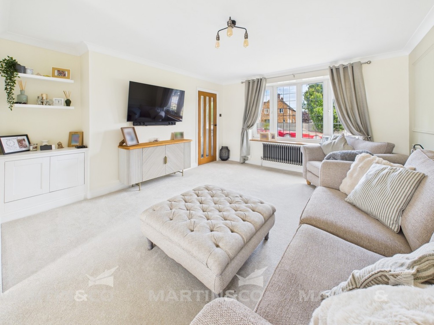 3 bedroom House in Church Road, Wadworth