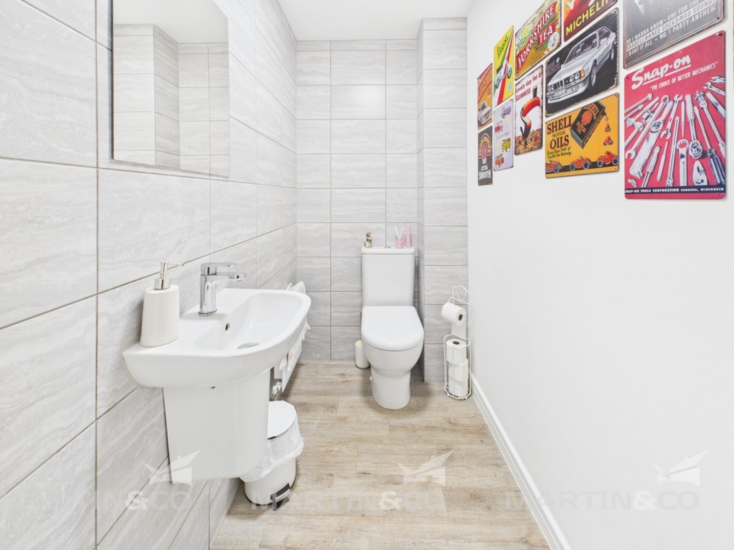 Shield Close , Hatfield