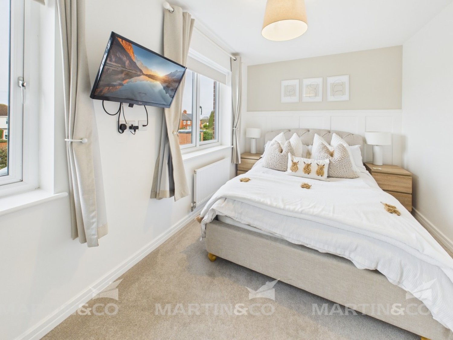 Shield Close , Hatfield