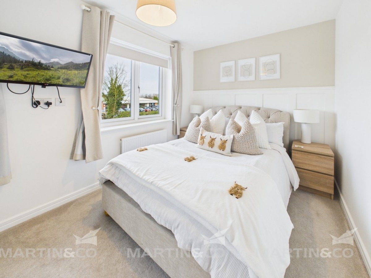 Shield Close , Hatfield