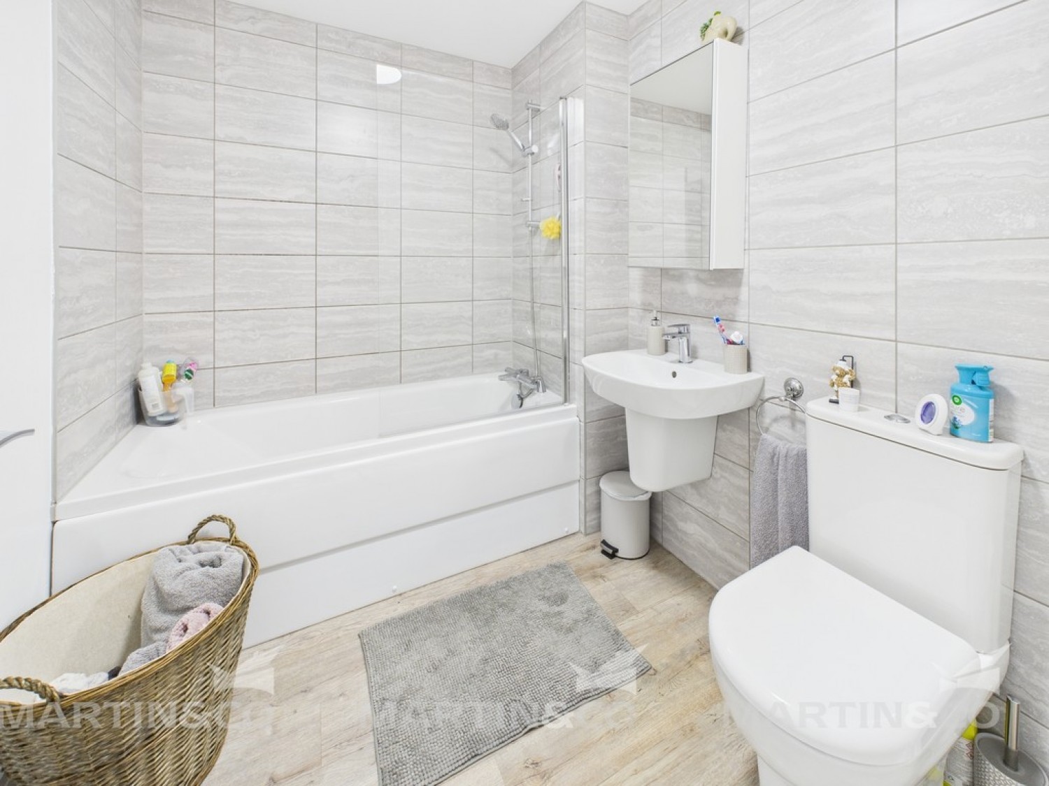 Shield Close , Hatfield