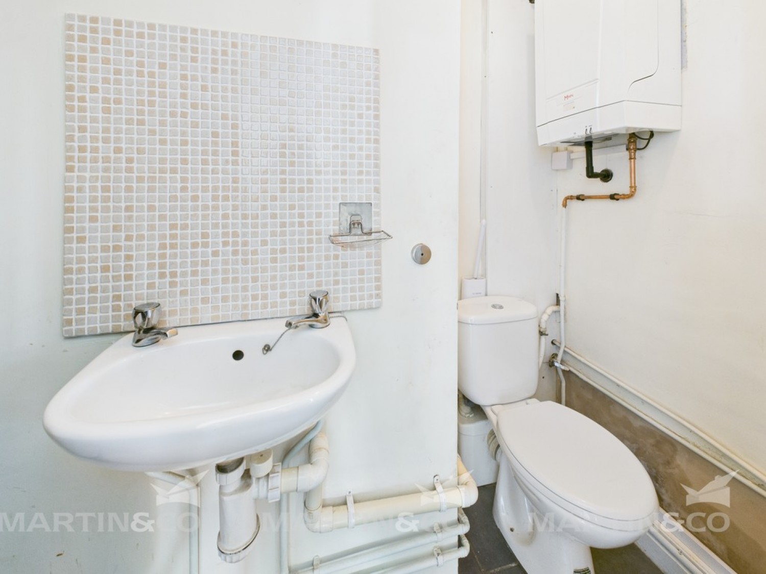 3 bedroom House in Sutton Road, Kirk Sandall